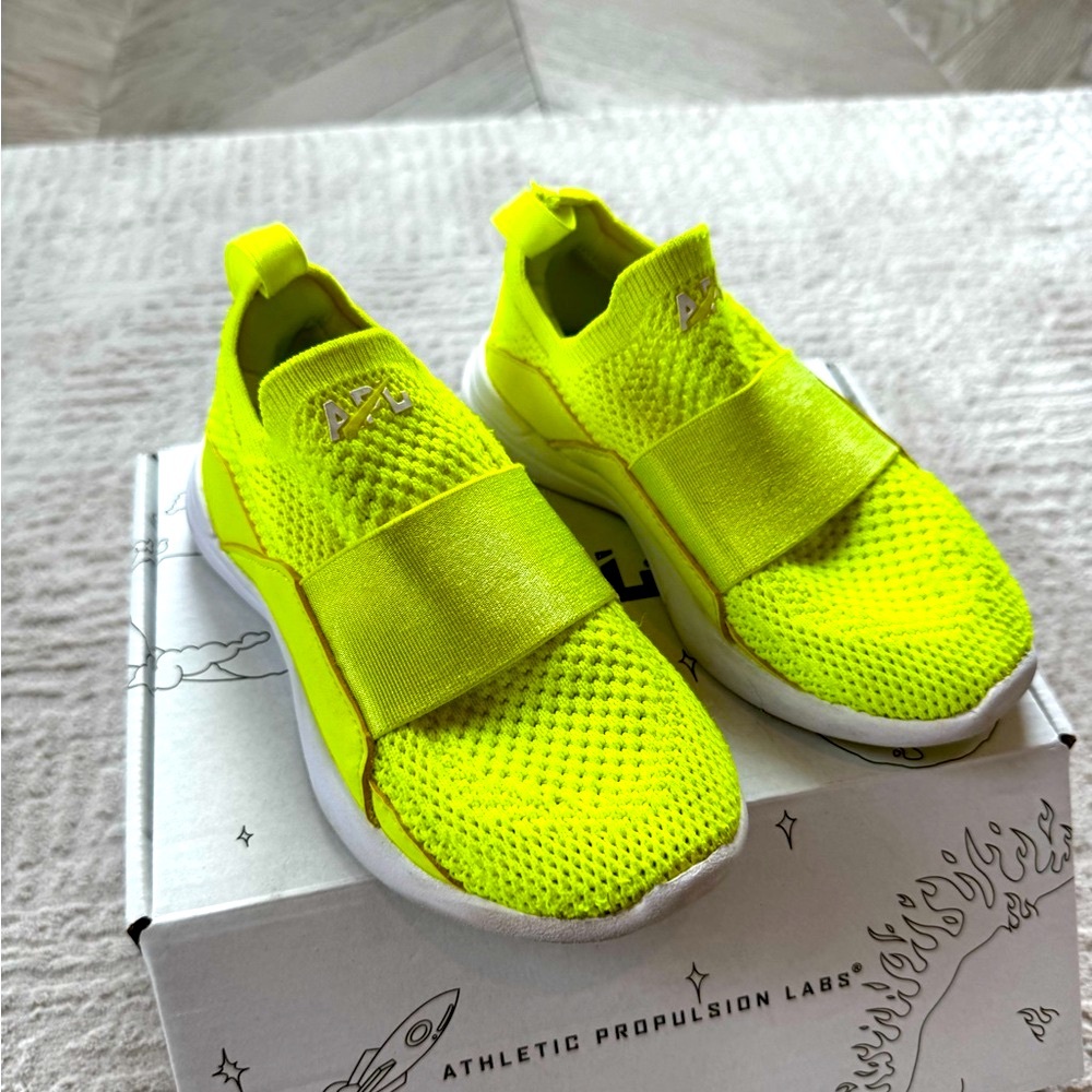APL toddler size 11